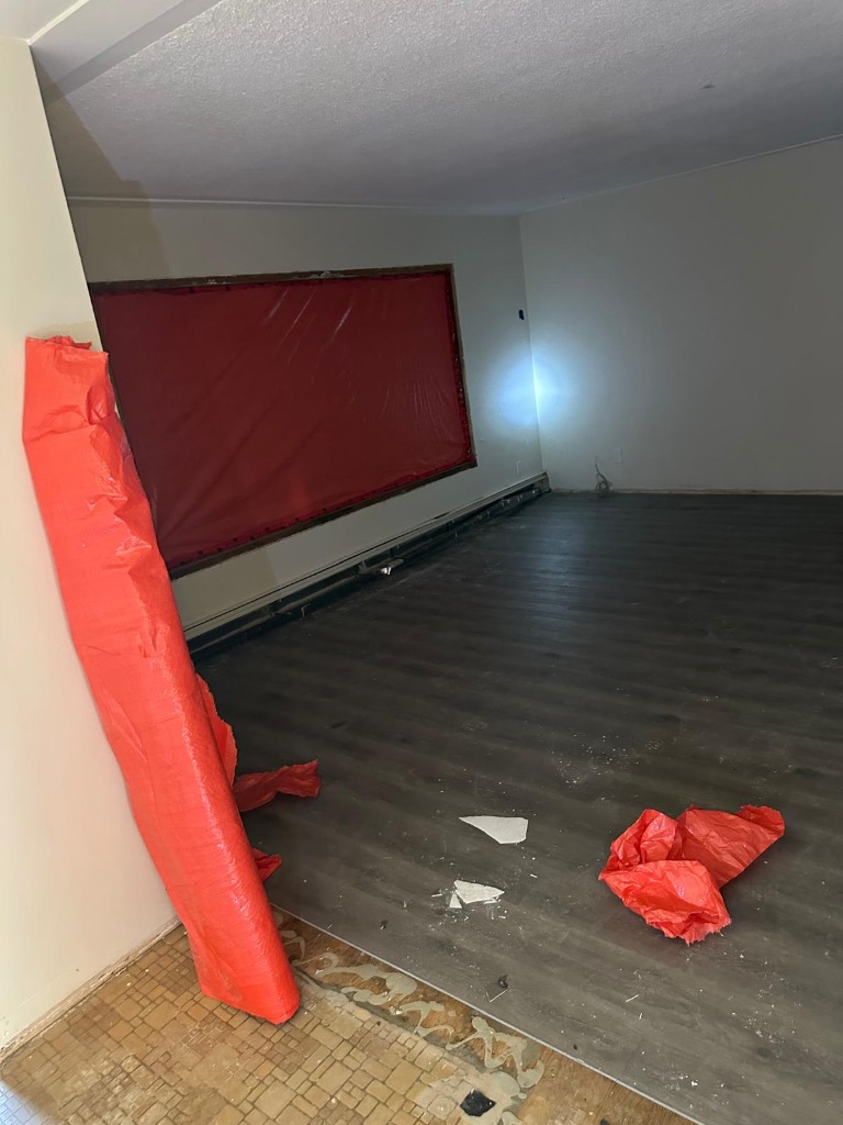 Installation plancher vinyle — GBS Ltd Edmonton